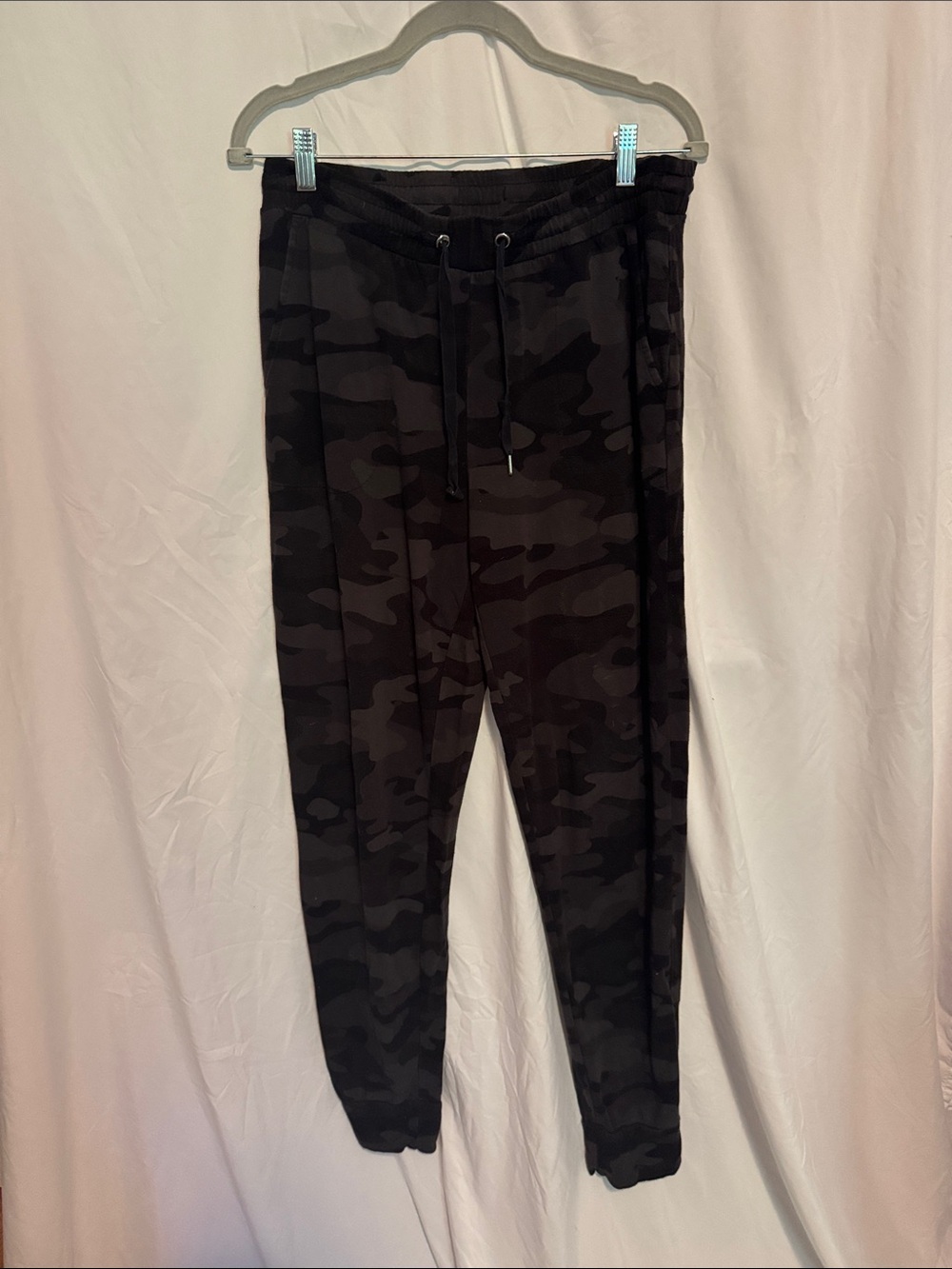 Women’s Black Camo Jogger Pants - Casual Drawstring Sweatpants.